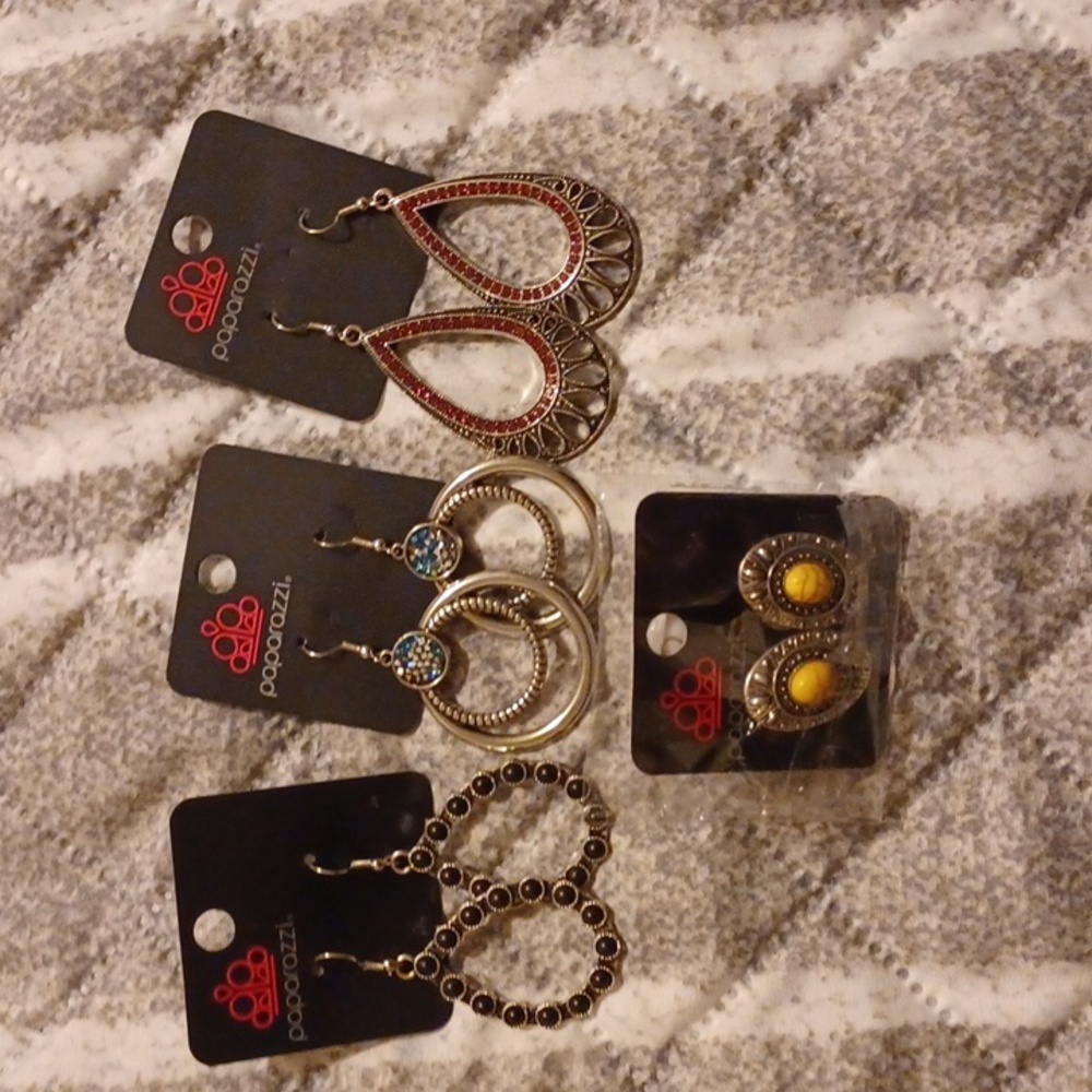 Paparazzi earring lot of 4